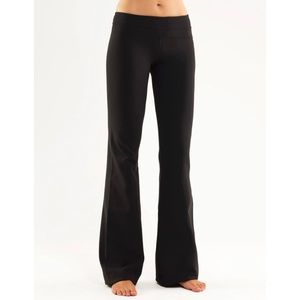 Lululemon Groove Pant Regular Black / Deep Coal Size 8
